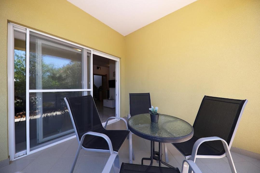 Apartments Kate Murter Exterior photo